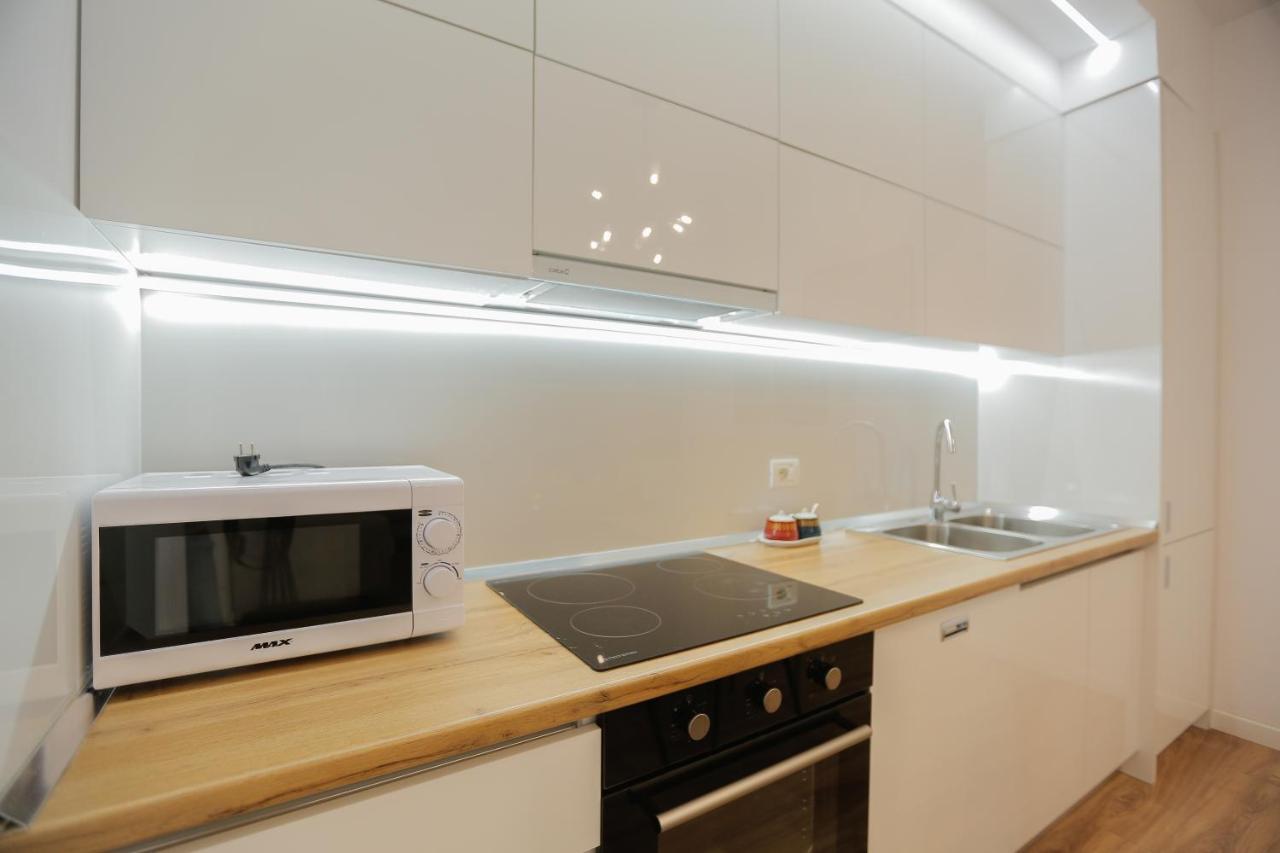 Miku Apartment-Sophisticated 2Bd Apartment At Taiwan ティラナ エクステリア 写真